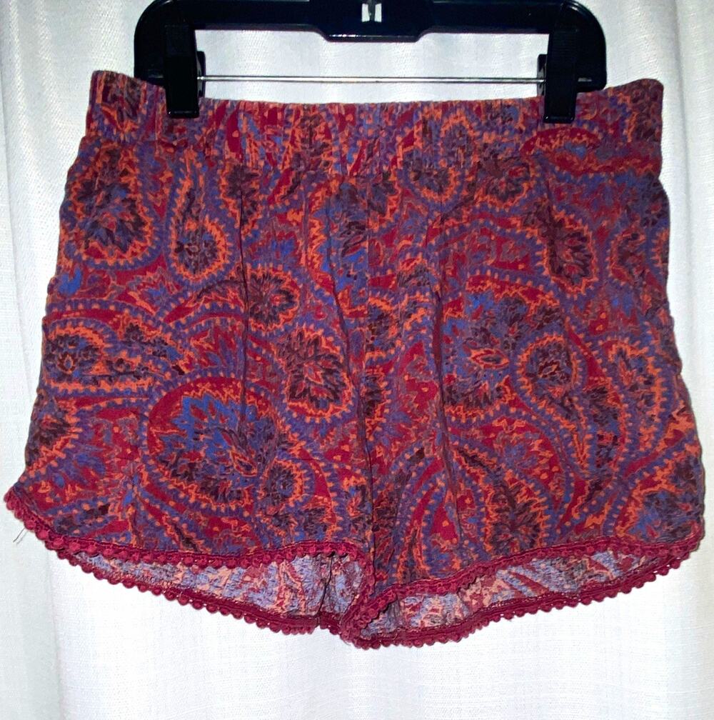 Mossimo Supply Co. Women’s Shorts Blue/Red Paisley Regular Size XS